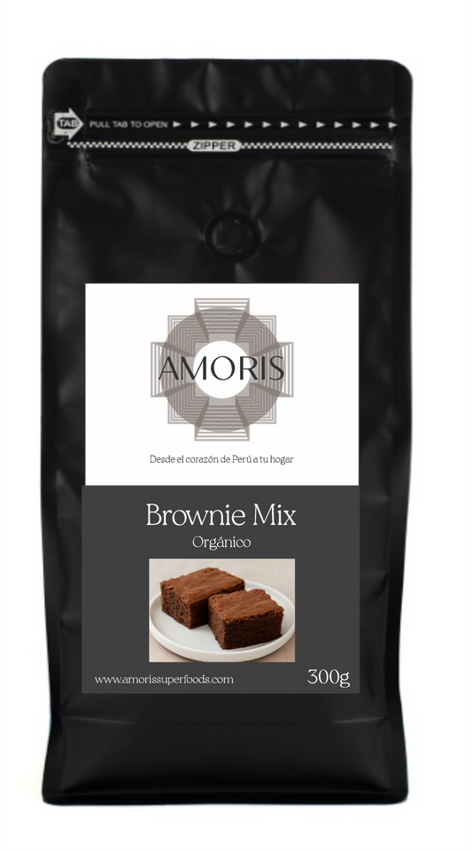 Mezcla orgánica para brownies con maca, quinua, arracacha y cacao – superalimento andino en envase ecológico y listo para hornear.